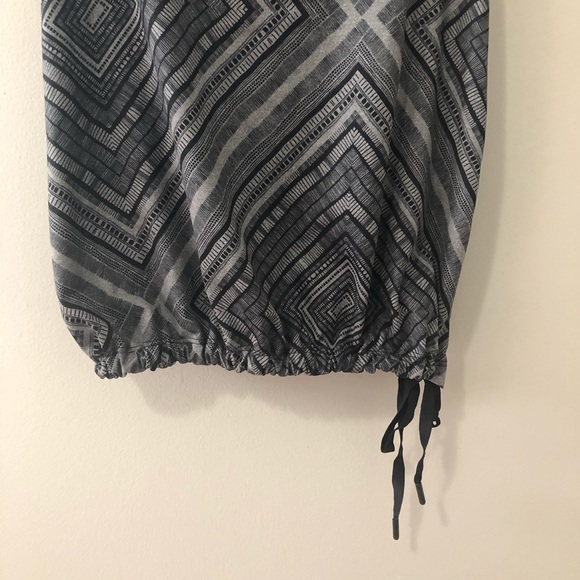 Fabletics norwalk tank geometric print - Picture 3 of 7